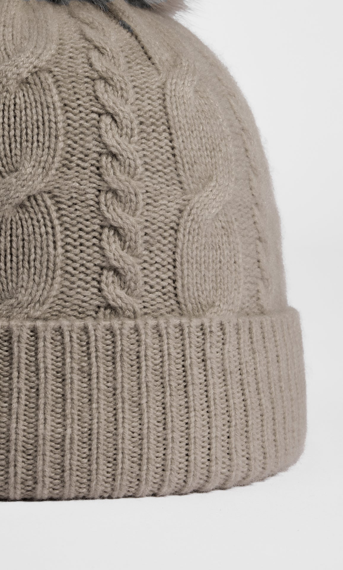 Cable-Knit Cashmere Beanie