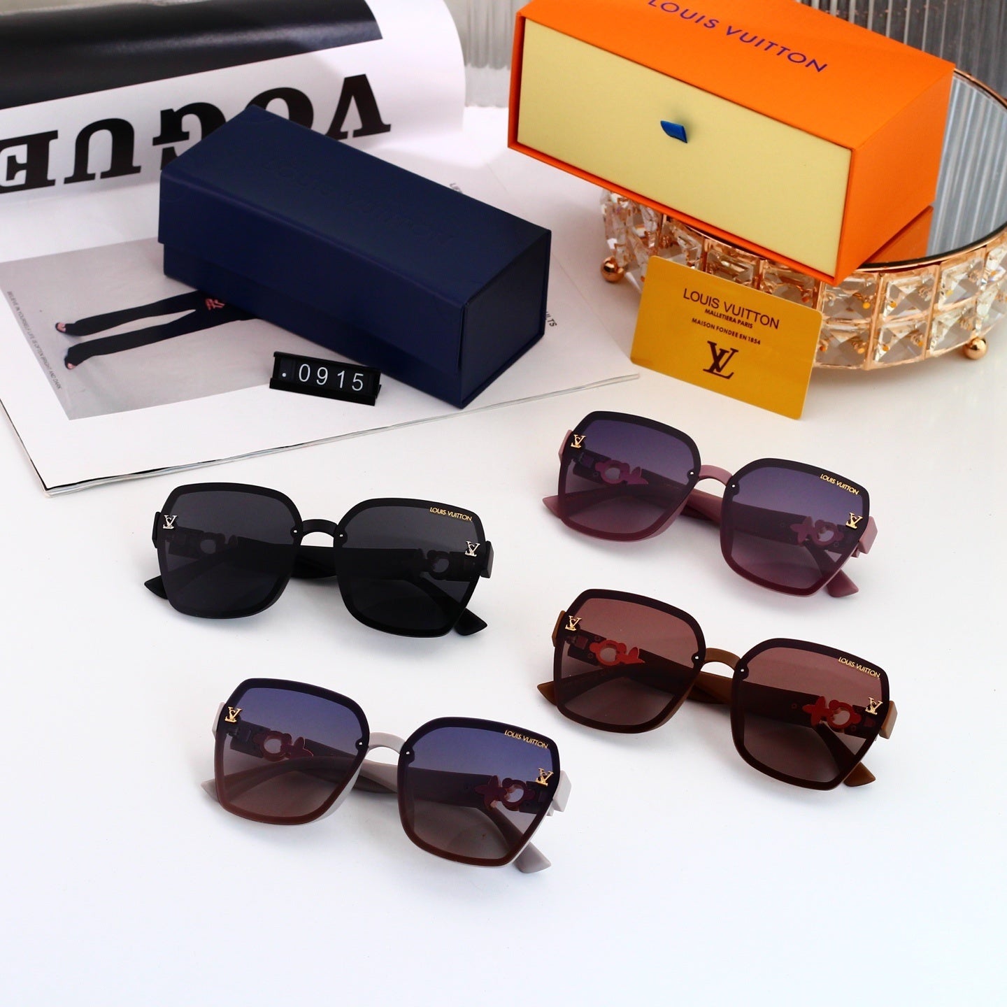 Louis vuitton Oversized Sunglasses with Diamond Flower  0915 Butterfly